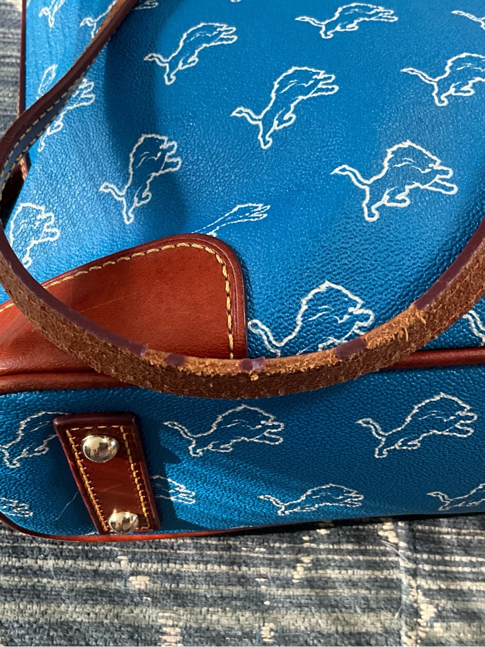 Dooney & Bourke Detroit Lions Richmond Purse - Picture 4 of 7